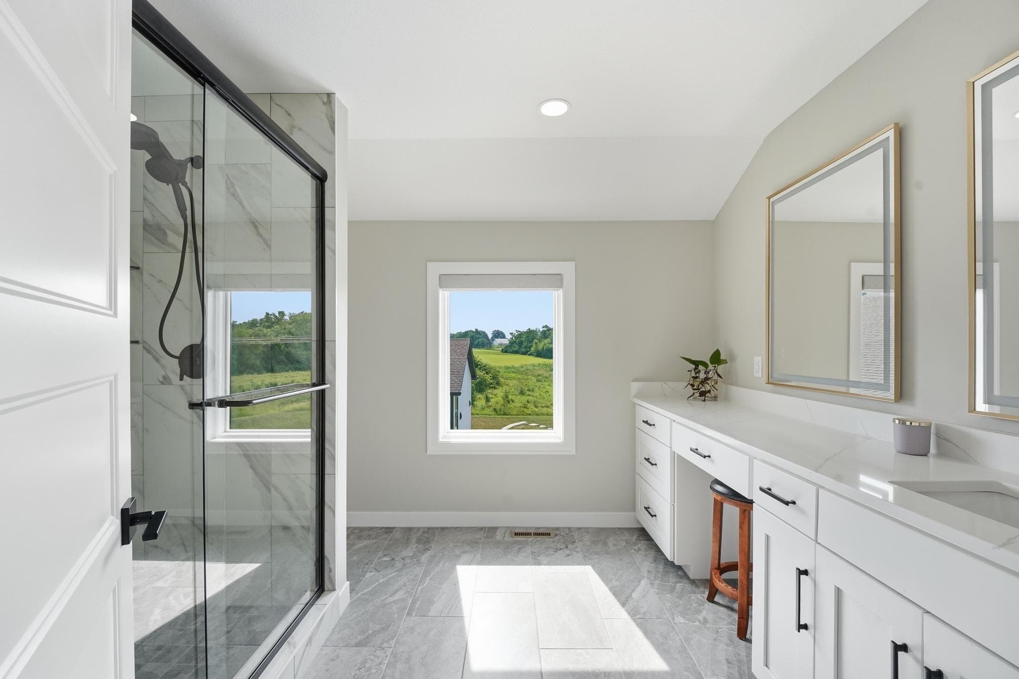 Upstairs bath with double vanity